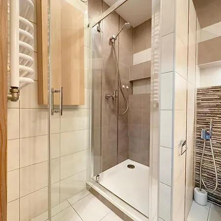 Apartamento Muchobór Wielki Spacious By Bookinghost
