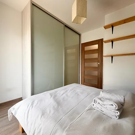 Apartamento Muchobór Wielki Spacious By Bookinghost Breslavia